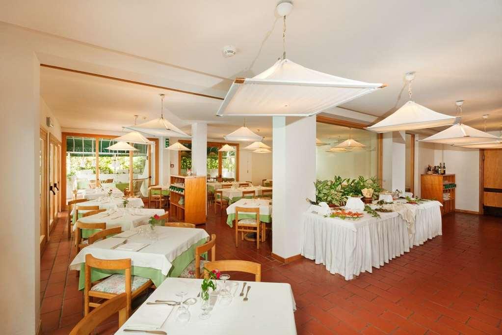 Domina Home Kyrie Isole Tremiti Ristorante foto